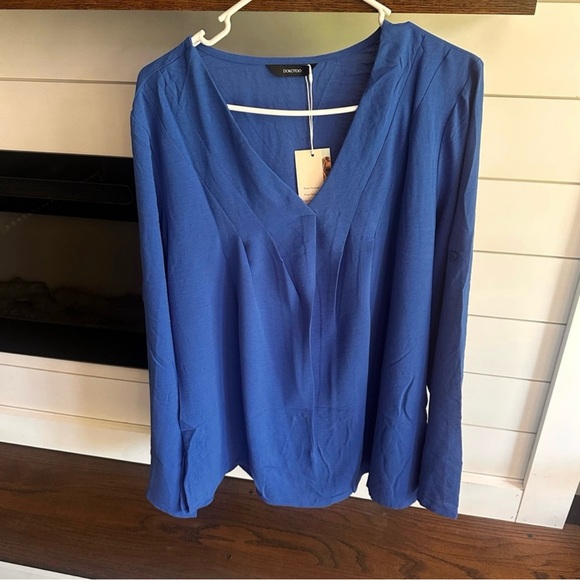 Dokotoo Tops - Dokotoo Women's Blue V-Neck dressy blouse XL new